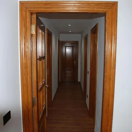 Villa Exclusiva De Lujo Con Piscina En *